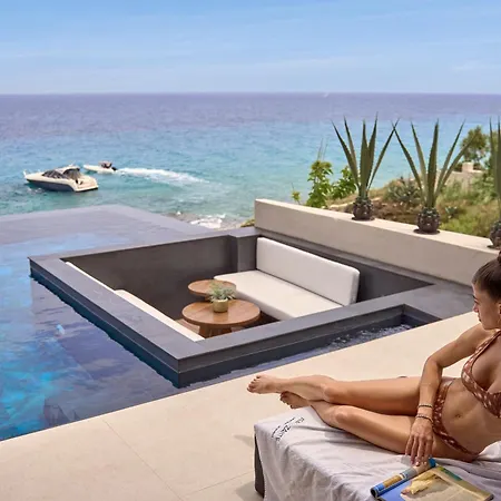 Sea Zante Luxury Beachfront Retreat Hotel apartamentowy