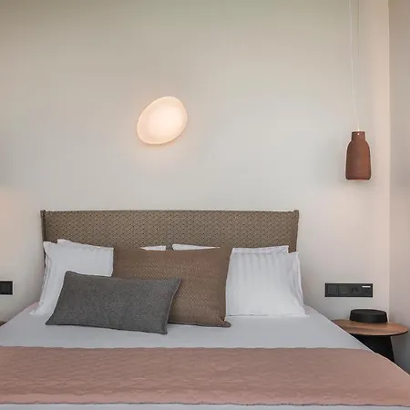 Sea Zante Luxury Beachfront Retreat Hotel apartamentowy